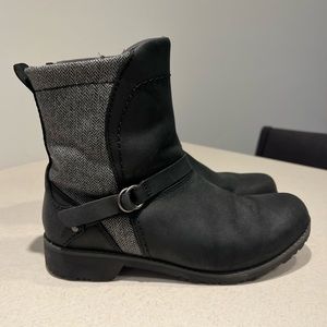 Eddie Bauer Boots Size 7.5